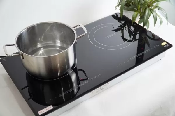 Đánh giá bếp từ Lorca có tốt không